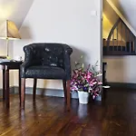 Holland House Old Town Apart Otel 4*