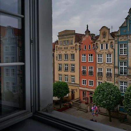 Holland House Old Town