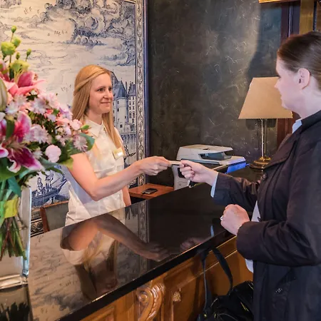 Aparthotel Holland House Old Town 4*