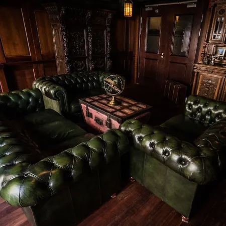 Holland House Old Town