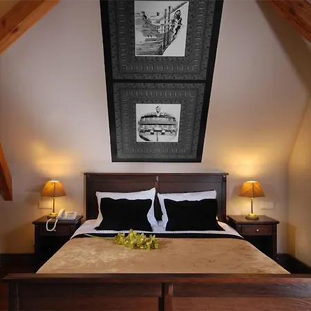 Holland House Old Town Lejlighedshotel 4*