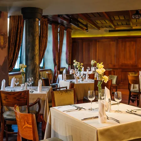 Holland House Old Town Aparthotel Danzig