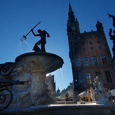 Holland House Old Town Lejlighedshotel