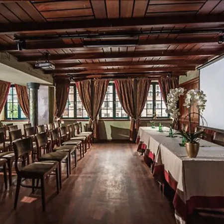 شقة فندقية Holland House Old Town 4*