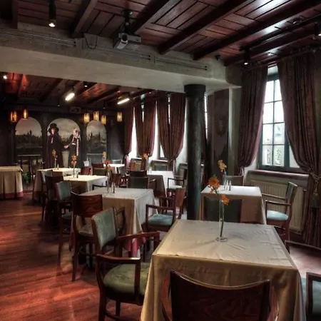 Aparthotel Holland House Old Town