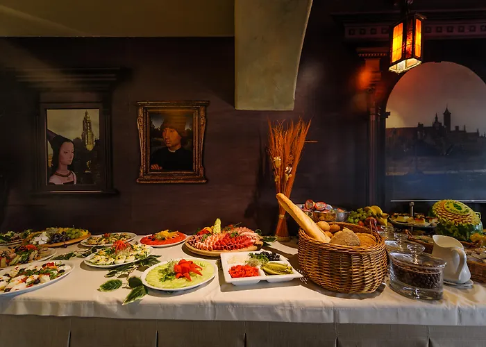 Holland House Old Town 公寓式酒店 4*