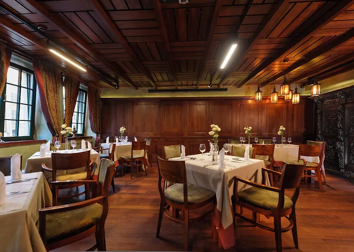 Holland House Old Town 公寓式酒店 格但斯克