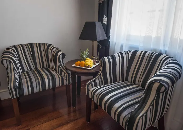 Holland House Old Town