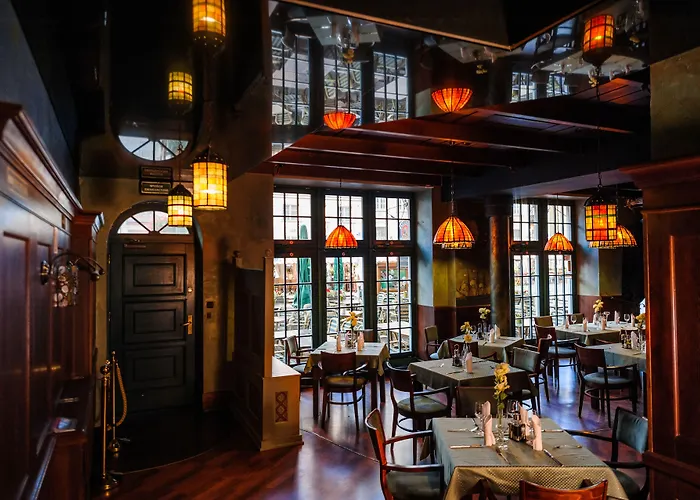 Lägenhetshotell Holland House Old Town 4*