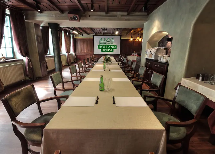 Holland House Old Town 公寓式酒店