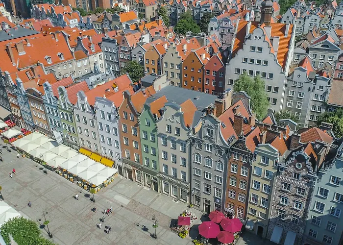 Holland House Old Town Lägenhetshotell 4*