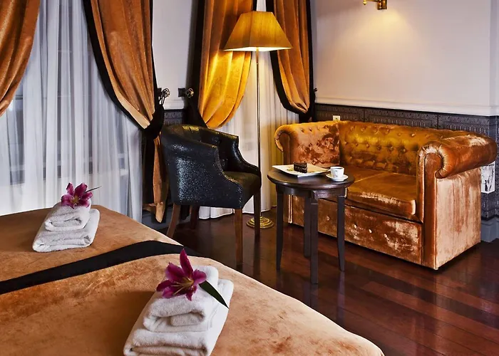 公寓式酒店 Holland House Old Town 4*