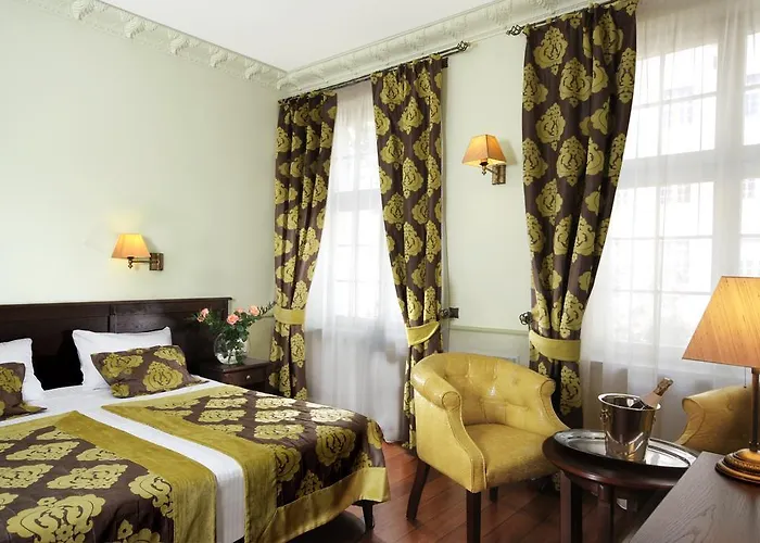 Holland House Old Town