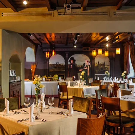 Aparthotel Holland House Old Town