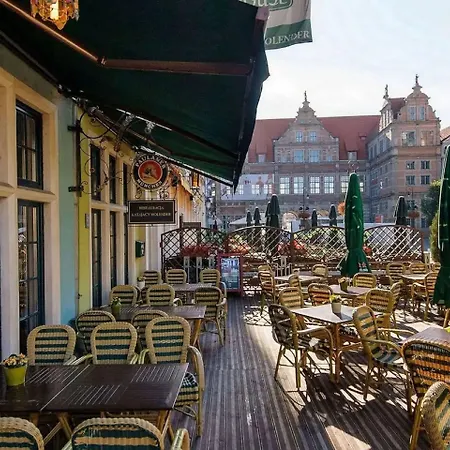 Aparthotel Holland House Old Town 4*