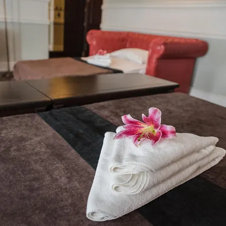 Aparthotel Holland House Old Town